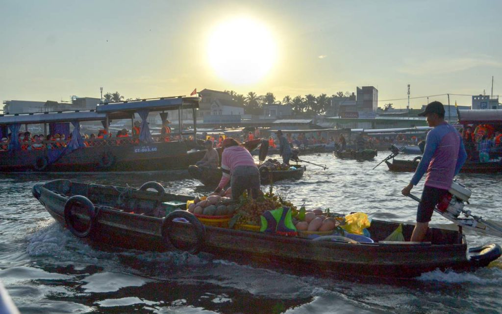 giới thiệu chợ nổi Cái Răng
